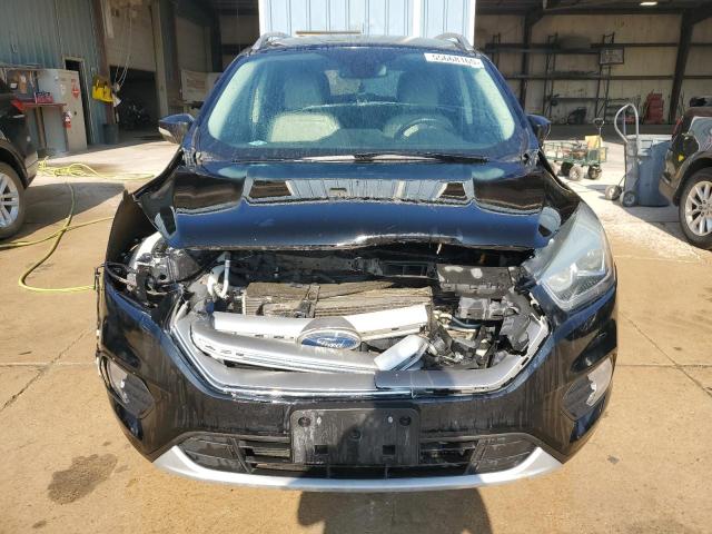  FORD ESCAPE 2017 Czarny