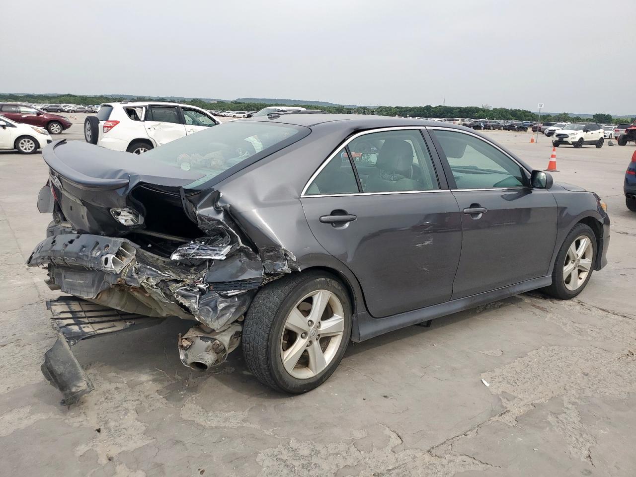 2011 Toyota Camry Base VIN: 4T1BF3EK5BU638433 Lot: 57031845
