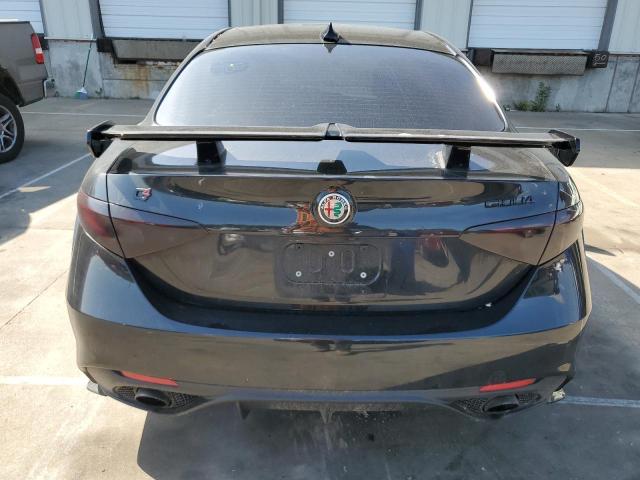  ALFA ROMEO GIULIA 2017 Чорний