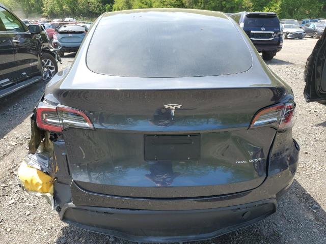  TESLA MODEL Y 2024 Szary