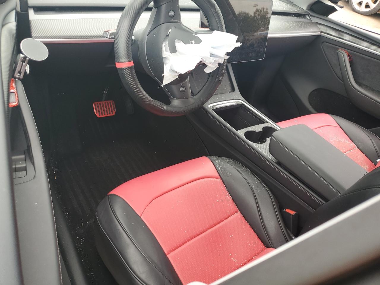2024 Tesla Model Y VIN: 7SAYGDED4RA331714 Lot: 57043915