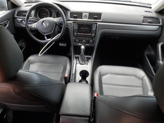  VOLKSWAGEN PASSAT 2017 Szary