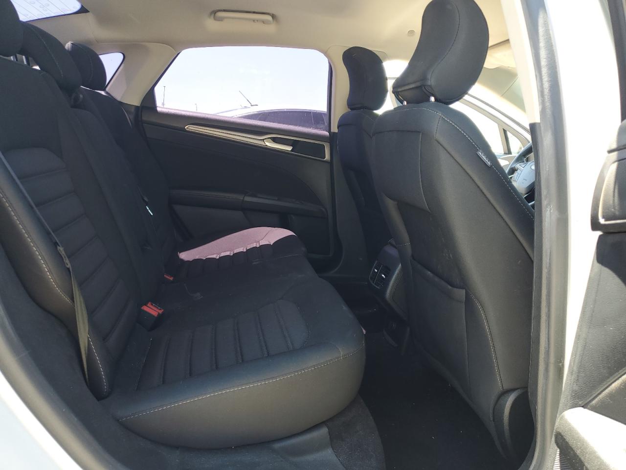 2019 Ford Fusion Se VIN: 3FA6P0LU5KR124892 Lot: 56830255