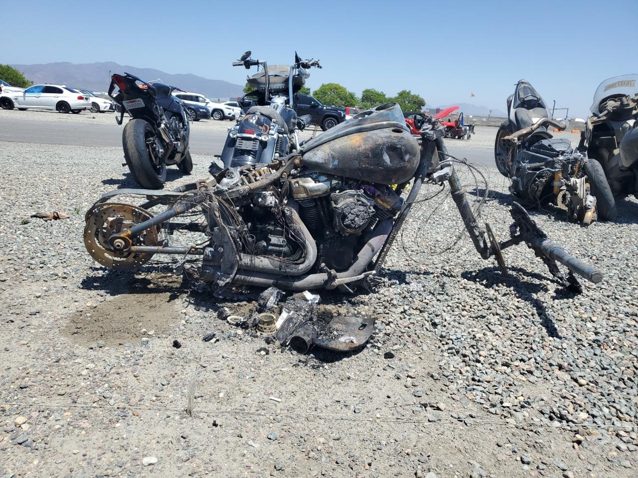 HARLEY-DAVIDSON FXLR LOW R 2018 1HD1YNJ35JC040110