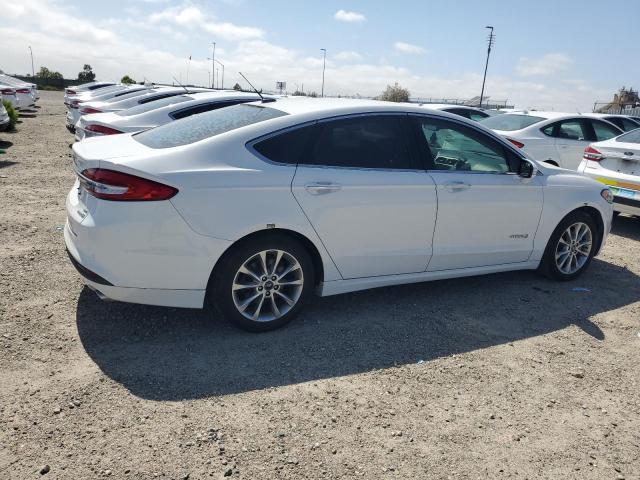 Седани FORD FUSION 2017 Білий