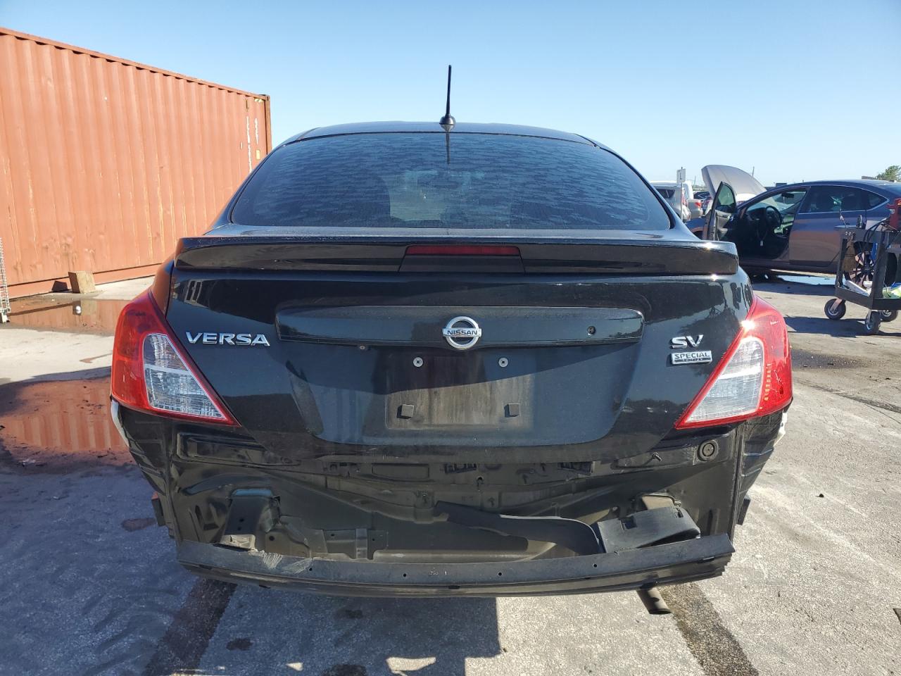 2018 Nissan Versa S VIN: 3N1CN7AP4JL821886 Lot: 56724595