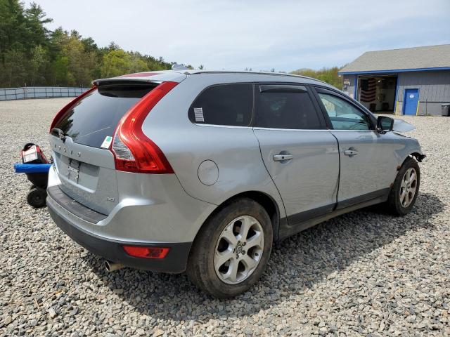 Паркетники VOLVO XC60 2013 Серебристый