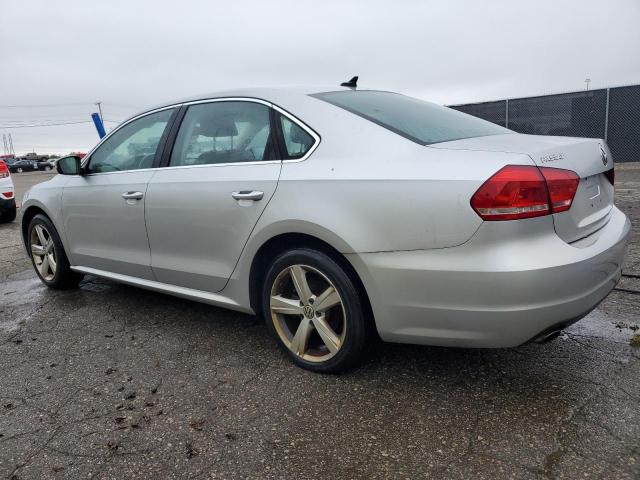 Sedans VOLKSWAGEN PASSAT 2014 Silver
