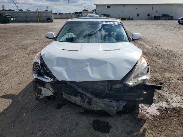  HYUNDAI VELOSTER 2015 Белый