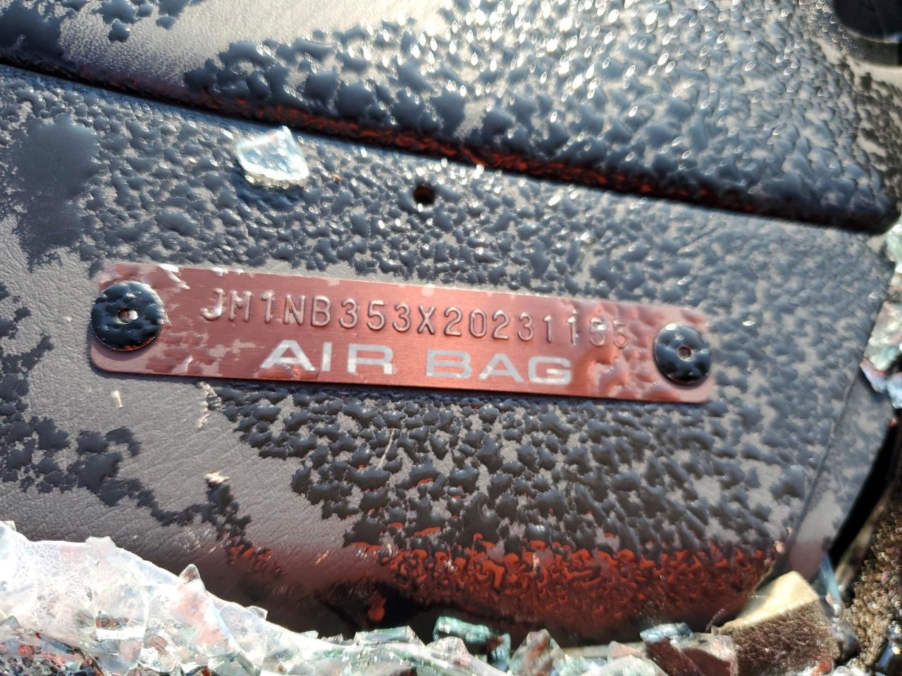 2002 Mazda Mx-5 Miata Base VIN: JM1NB353X20231155 Lot: 55805865