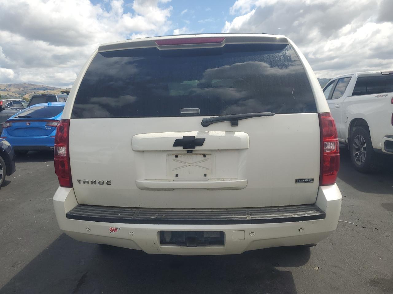 2008 Chevrolet Tahoe K1500 VIN: 1GNFK13038R240129 Lot: 56598485