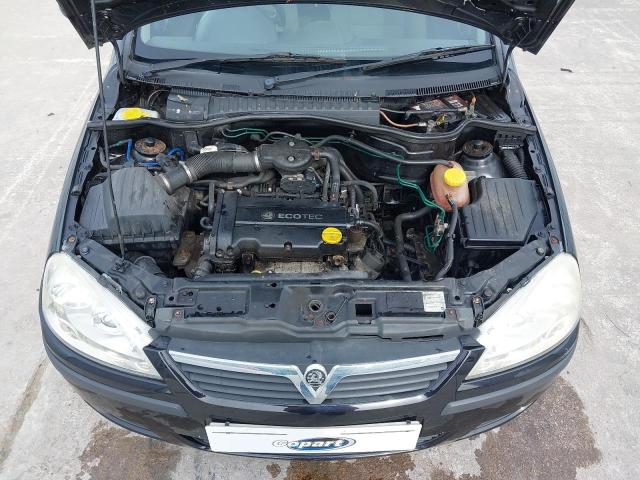 2002 VAUXHALL CORSA SXI