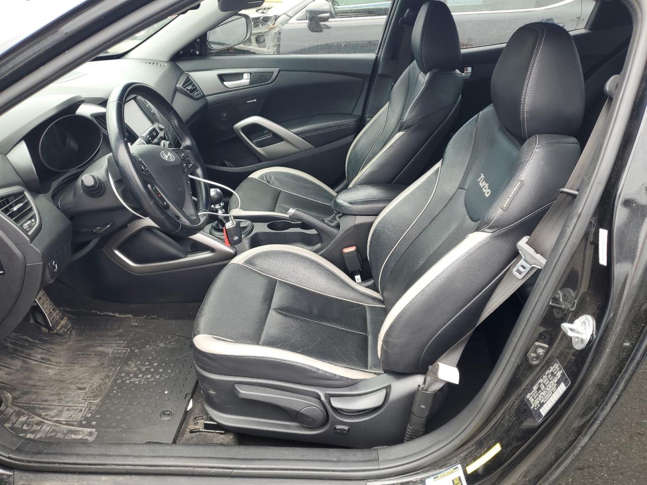 2015 Hyundai Veloster Turbo VIN: KMHTC6AE2FU240326 Lot: 54400765