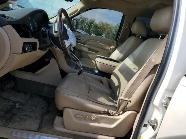  CADILLAC ESCALADE 2012 Белы