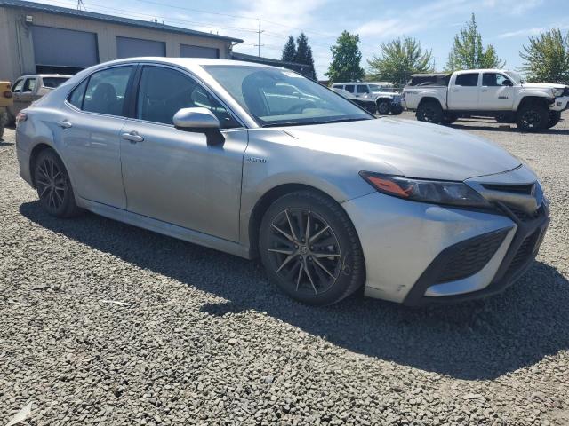  TOYOTA CAMRY 2021 Srebrny