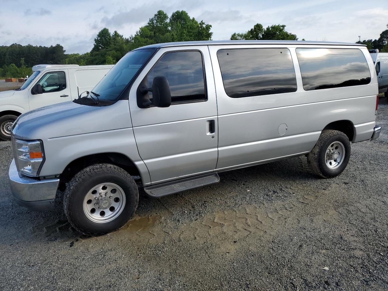 2010 Ford Econoline E350 Super Duty Wagon იყიდება Fairburn-ში, GA - Top/Roof