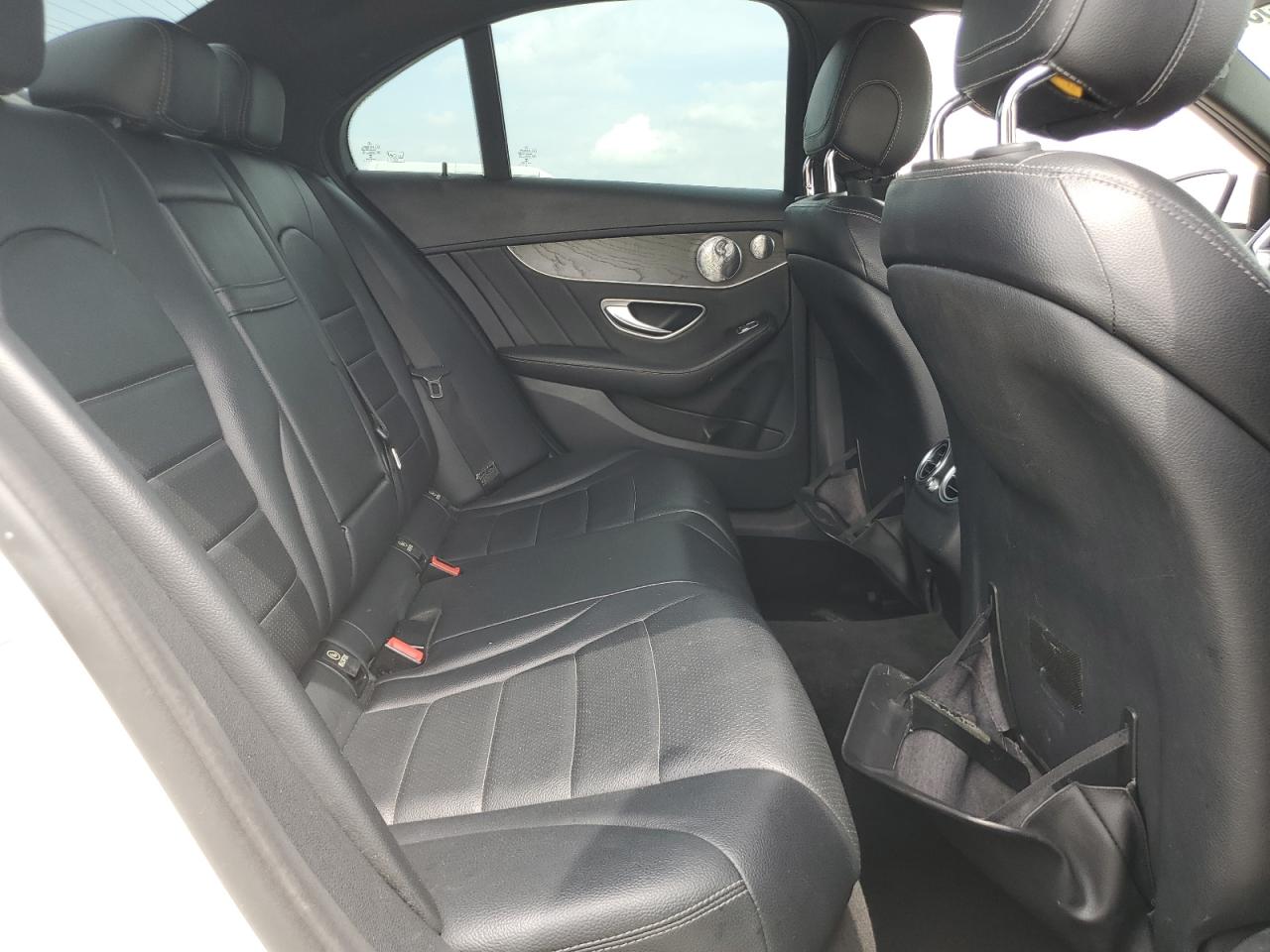 2015 Mercedes-Benz C 300 4Matic VIN: 55SWF4KB7FU011410 Lot: 56983555