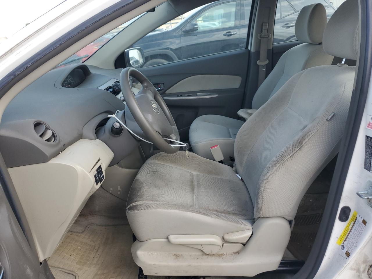 2009 Toyota Yaris VIN: JTDBT903391302095 Lot: 58304325