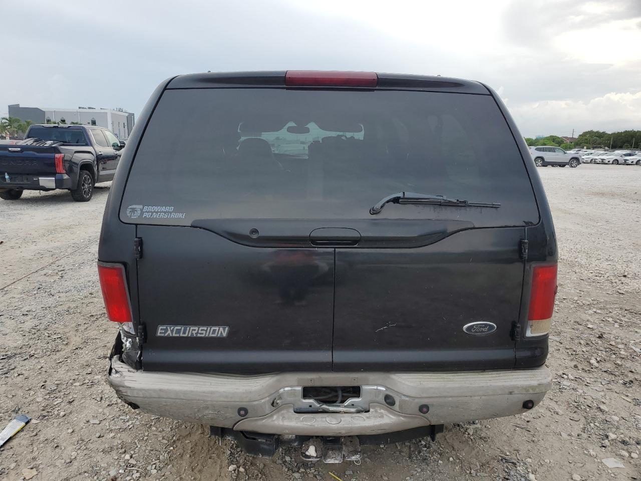 2000 Ford Excursion Limited VIN: 1FMNU42FXYEE16487 Lot: 57900355