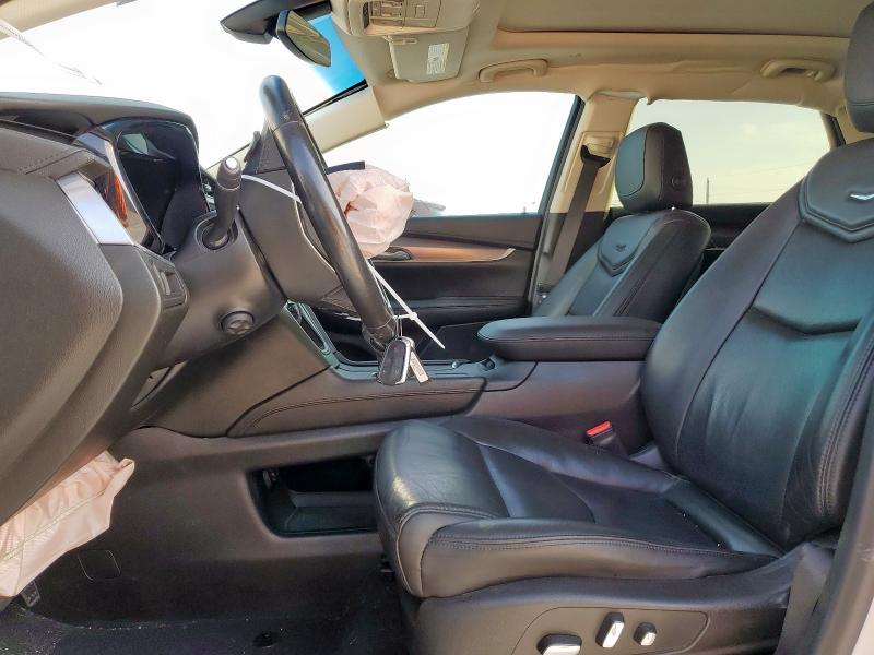  CADILLAC XT5 2018 Biały