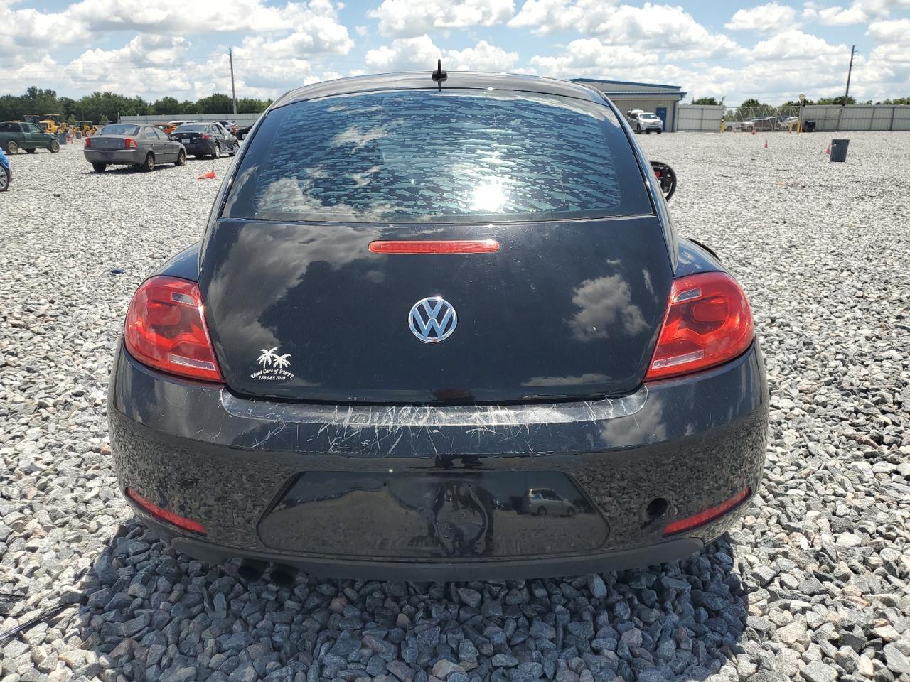2015 Volkswagen Beetle 1.8T VIN: 3VWF17AT5FM635789 Lot: 56693505