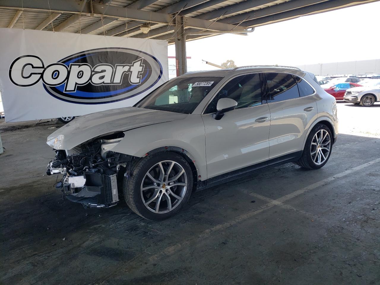 2023 Porsche Cayenne Base продається в Hayward, CA - Front End