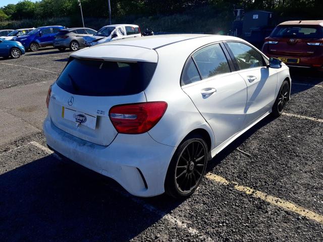 2013 MERCEDES BENZ A180 BLUE-