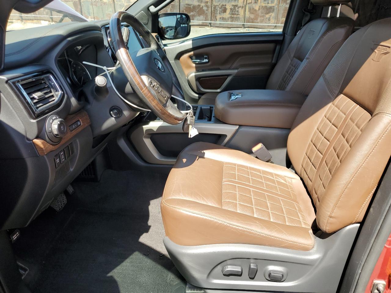 1N6AA1ED8MN525896 2021 Nissan Titan Sv