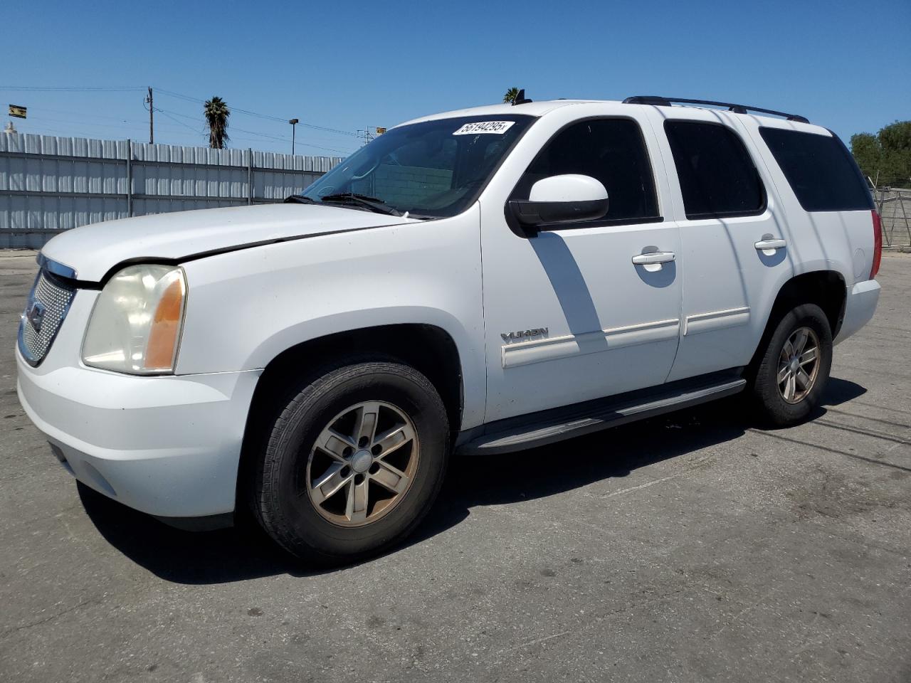 2011 Gmc Yukon Sle for Sale in Colton, CA - Minor Dent/Scratches