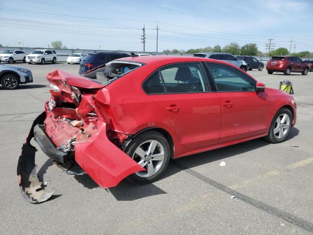  VOLKSWAGEN JETTA 2012 Красный