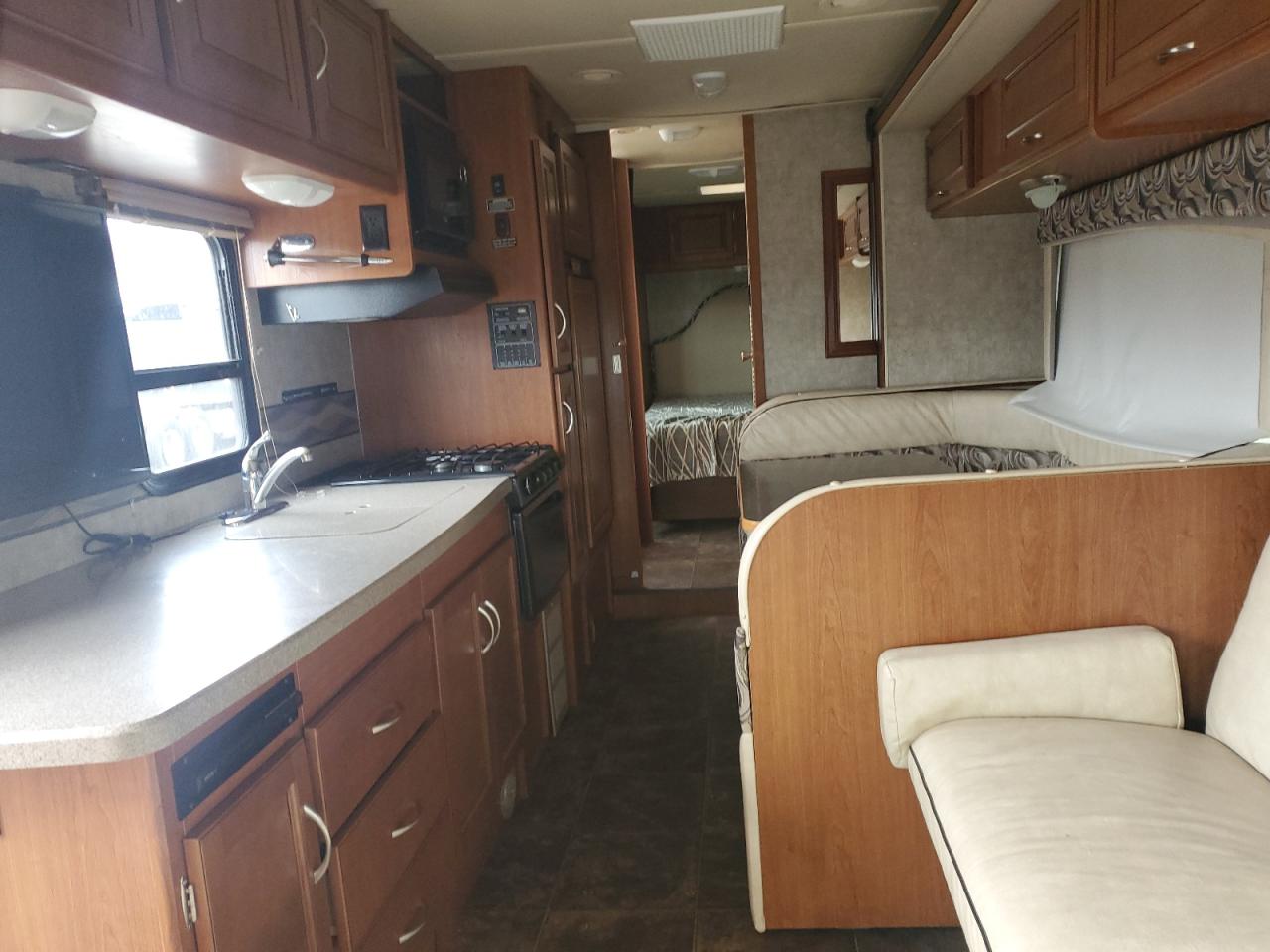 2013 Ford Econoline E450 Super Duty Cutaway Van VIN: 1FDXE4FS2DDB15922 Lot: 56693525