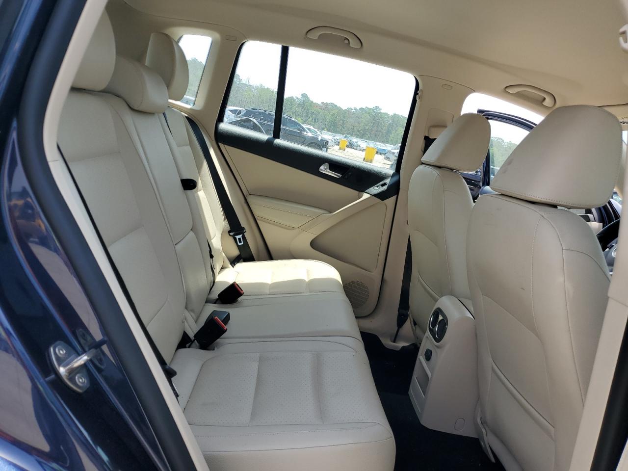 2016 Volkswagen Tiguan S VIN: WVGAV7AXXGW557611 Lot: 56075395