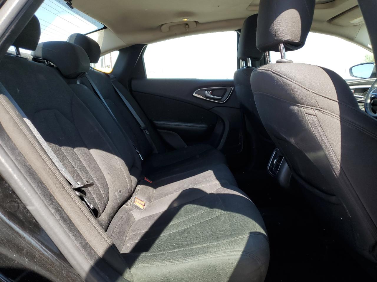 2016 Chrysler 200 Limited VIN: 1C3CCCAG4GN118930 Lot: 57892415