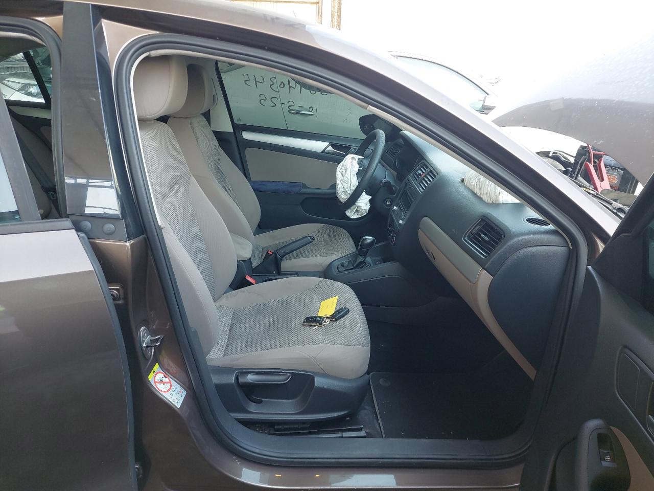 WVWRV1167CM122983 - 2012 Volkswagen JETTA - #undefined