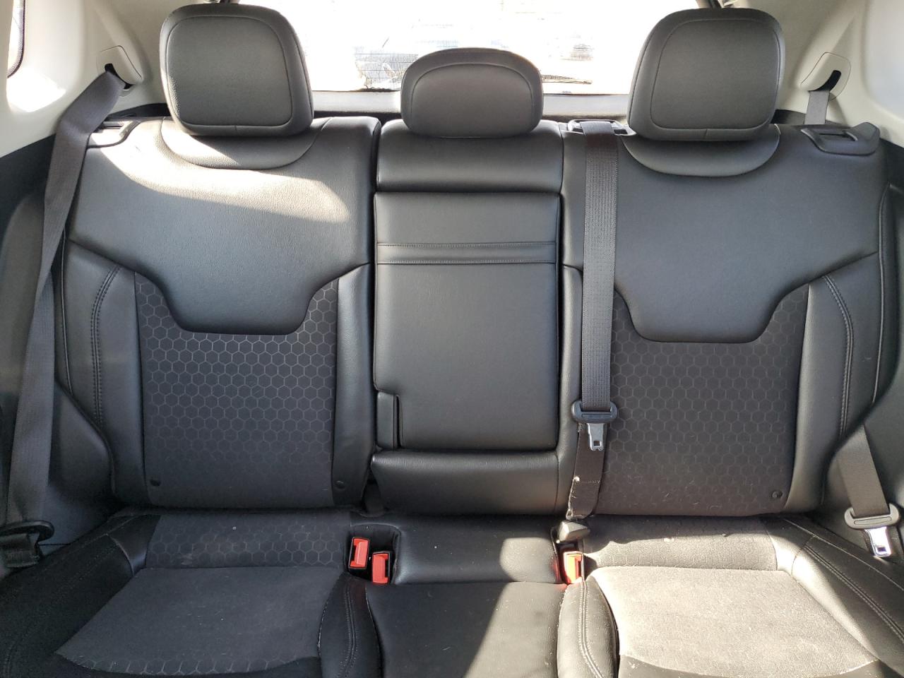 2019 Jeep Compass Latitude VIN: 3C4NJDBB2KT689750 Lot: 51062245