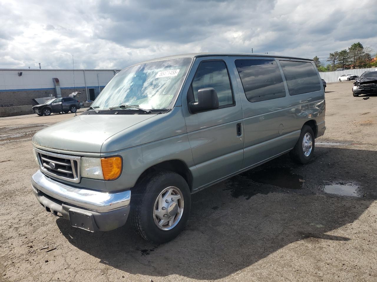 2006 Ford Econoline E150 Wagon за продажба в New Britain, CT - Minor Dent/Scratches