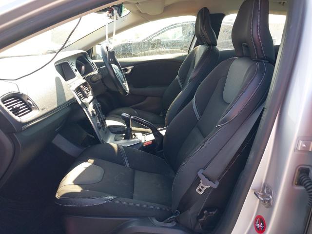 2017 VOLVO V40 MOMENT