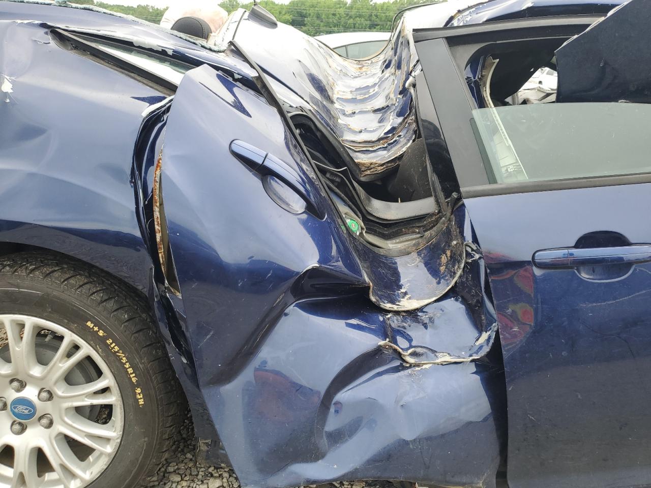 1FAHP3F21CL107852 2012 Ford Focus Se