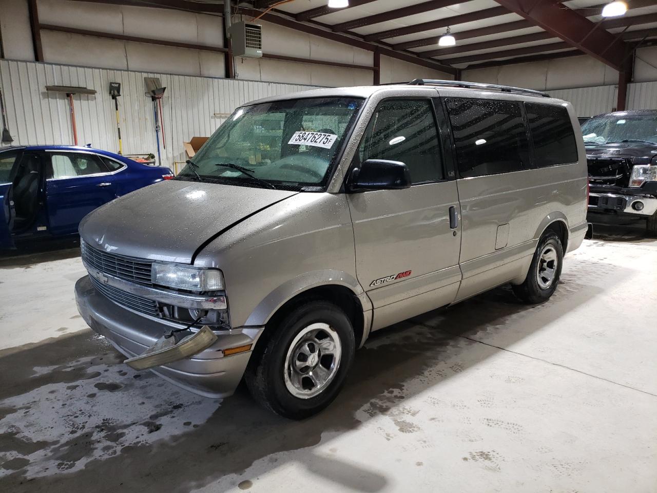 2001 Chevrolet Astro продається в Chambersburg, PA - Rear End