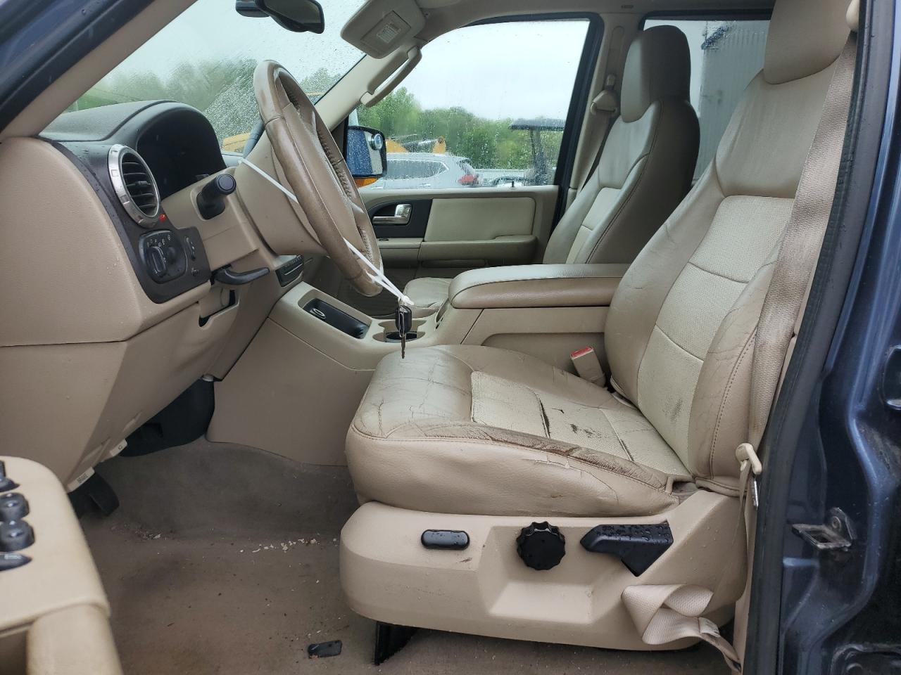 2004 Ford Expedition Eddie Bauer VIN: 1FMFU18L24LA53060 Lot: 55872925