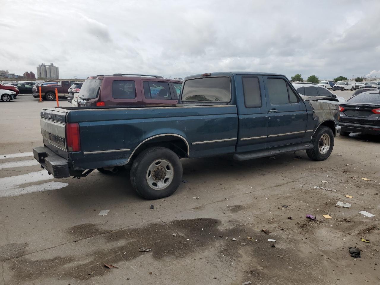 1995 Ford F250 VIN: 1FTHX25H9SKA72332 Lot: 55798195