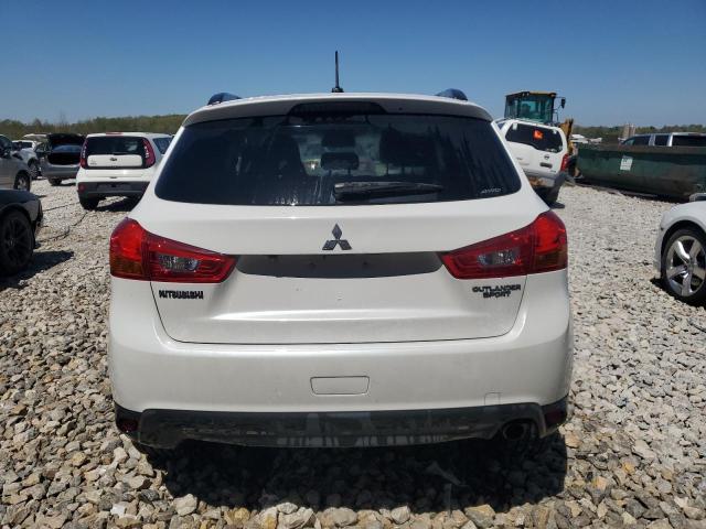  MITSUBISHI OUTLANDER 2015 Biały