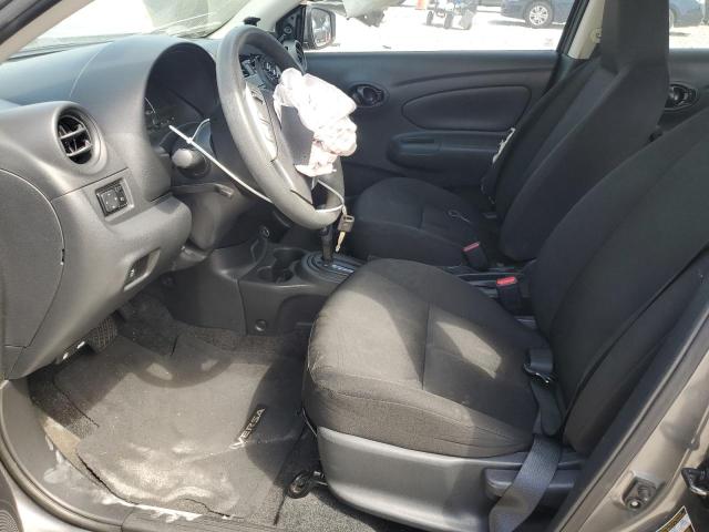  NISSAN VERSA 2017 Вугільний