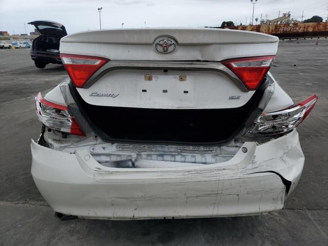  TOYOTA CAMRY 2016 Biały