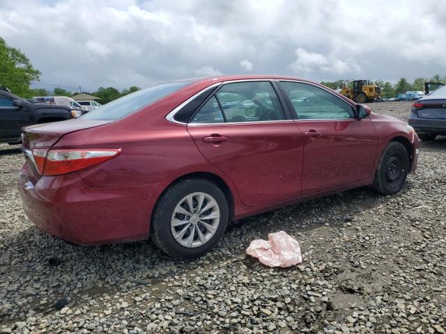Седаны TOYOTA CAMRY 2017 Красный