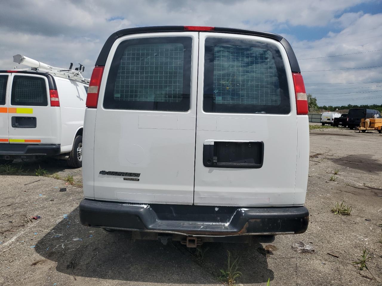 2013 Chevrolet Express G2500 VIN: 1GCWGFCA2D1194432 Lot: 57453305