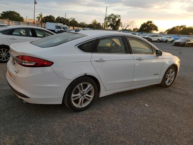  FORD FUSION 2018 Белый
