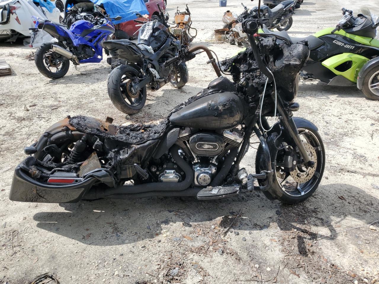 2011 Harley-Davidson Flhx for Sale in Ocala, FL - Burn