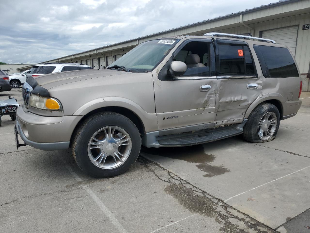 5LMFU28A6YLJ24025 LINCOLN NAVIGATOR Photo 1