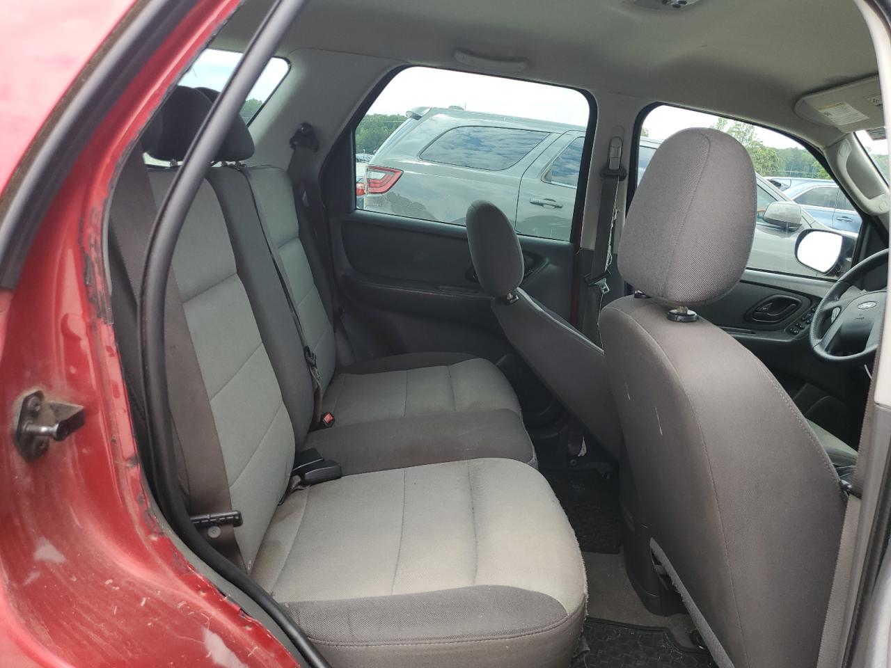 2005 Ford Escape Xls VIN: 1FMYU02Z55KA01414 Lot: 57018665